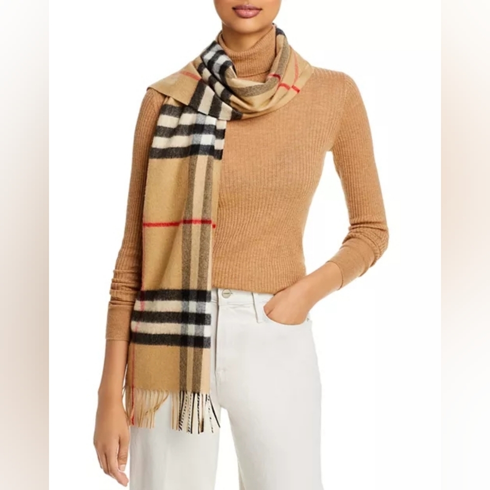 Burberry Beige and Black Checkered Scarf NWT